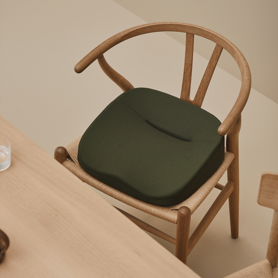 ＆MEDICAL KURA SEAT W