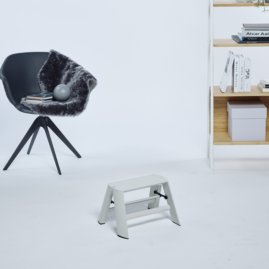Step stool / l ucano 1-step